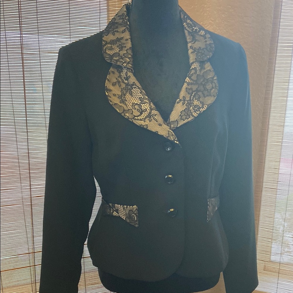 Elegant Black Lace-Trimmed Women's Jacket